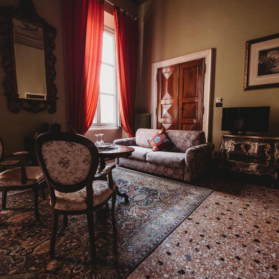 Salotto Delle Arti Hotell Modena Eksteriør bilde